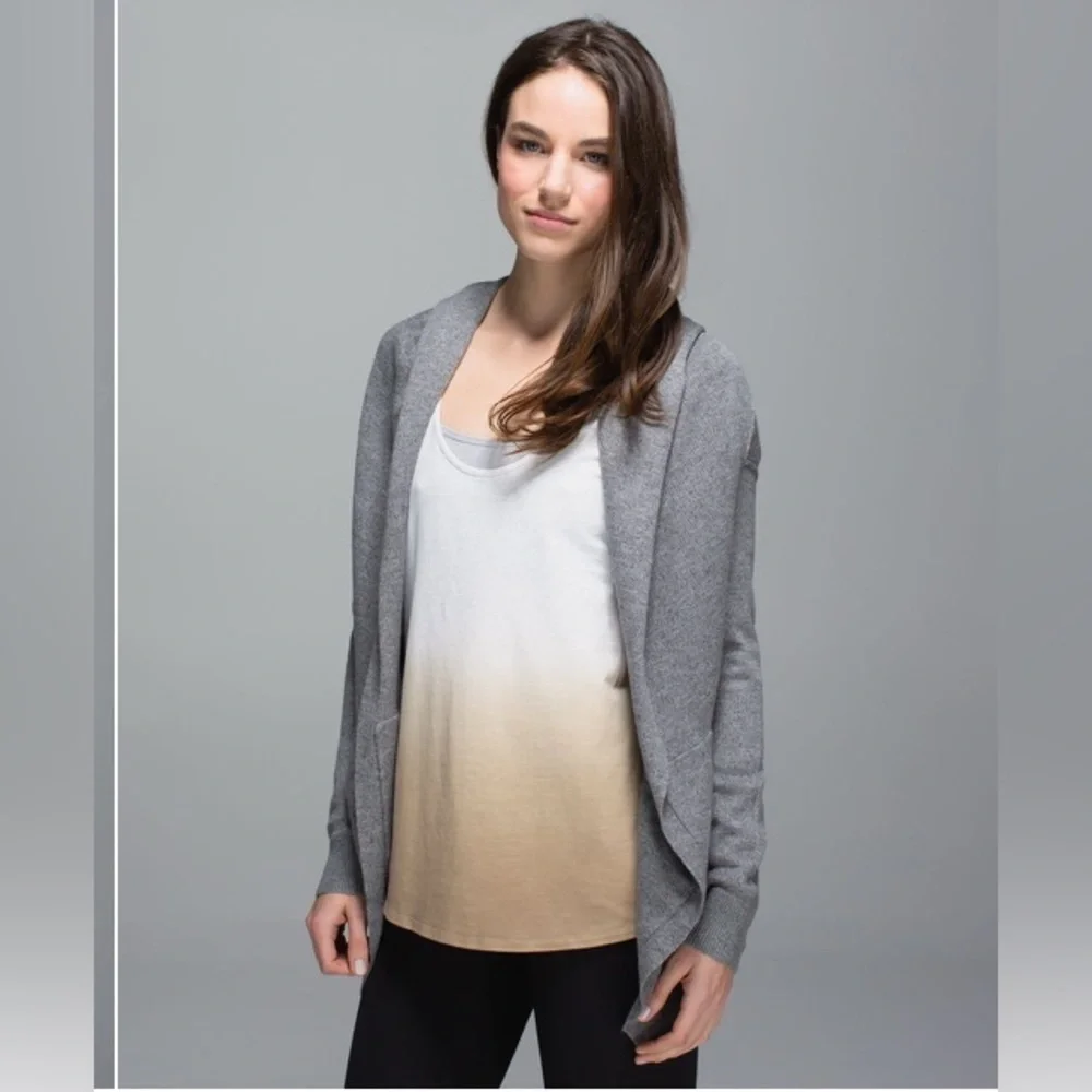 Gray Women's Lululemon Cabin Yogi Wrap size 8